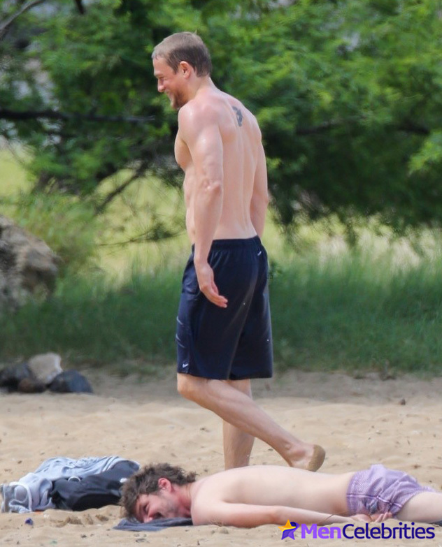 Charlie Hunnam ass photos