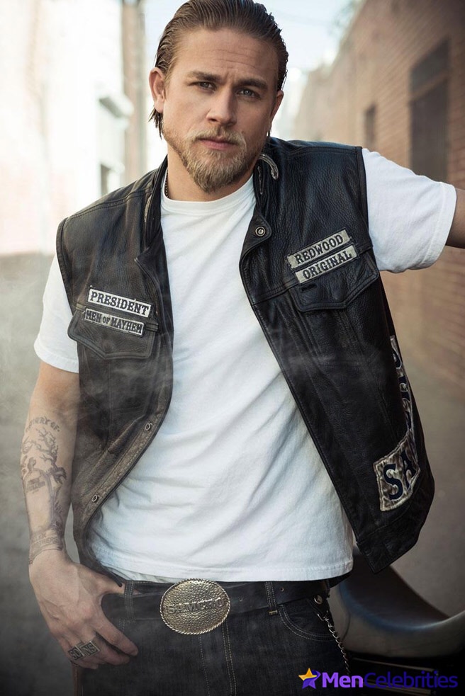 Charlie Hunnam dick pics