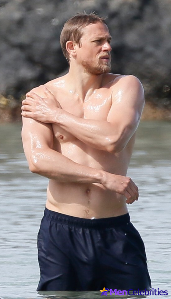 Charlie Hunnam big cock photos