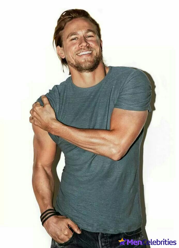 Charlie Hunnam muscle hunk