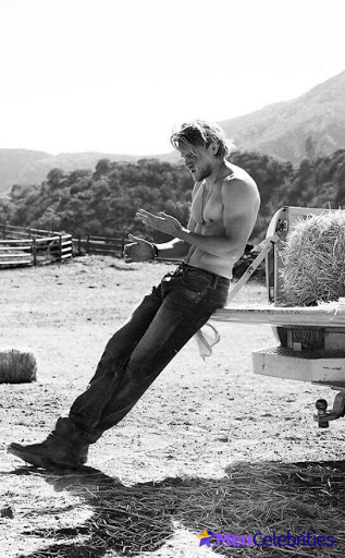 Charlie Hunnam naked shots