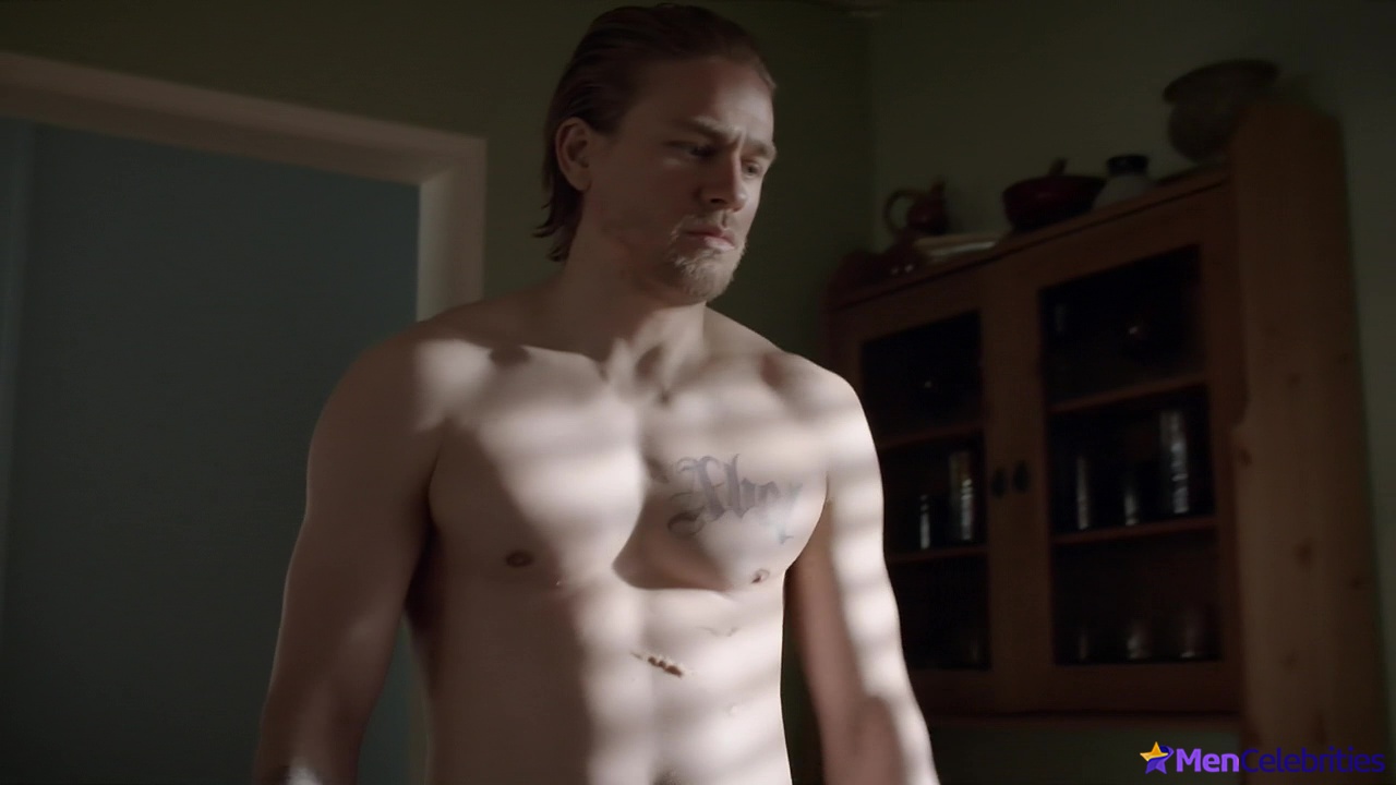 Charlie Hunnam jerk off