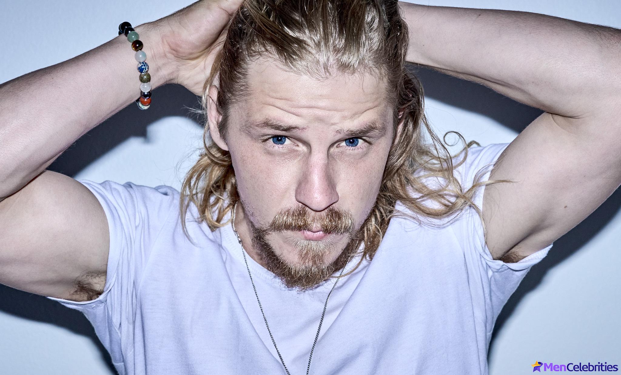 Daniel Webber shirtless shots