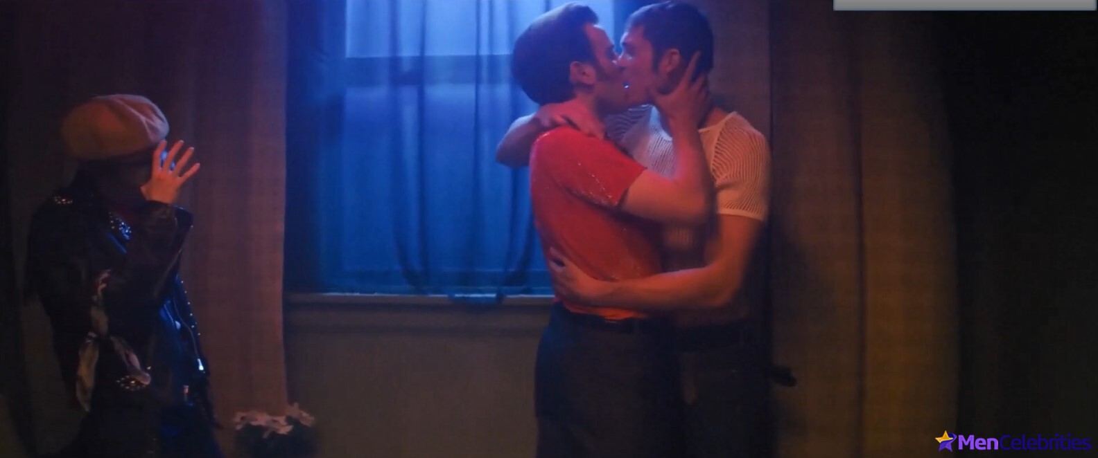 Harry Melling celeb hunk