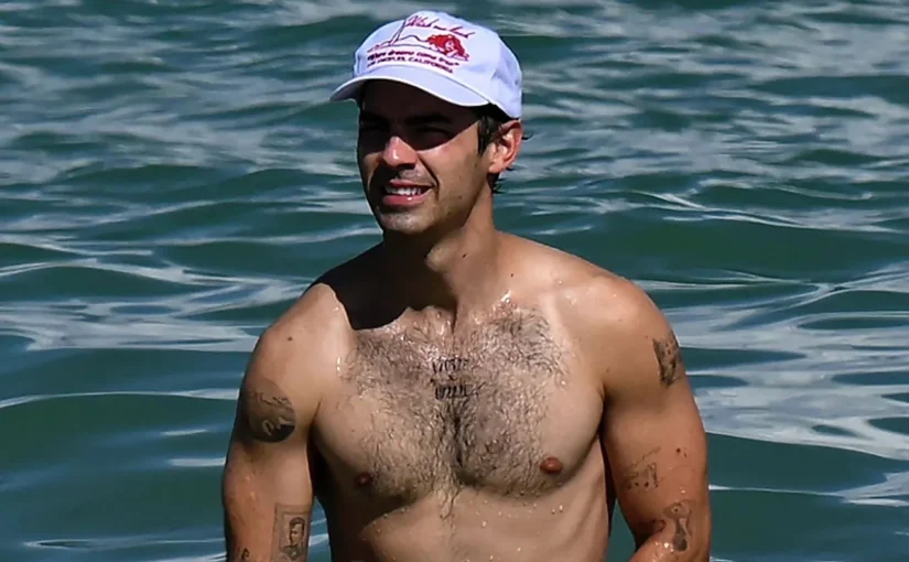 Joe Jonas Shirtless And Still Hot On The Beach Site