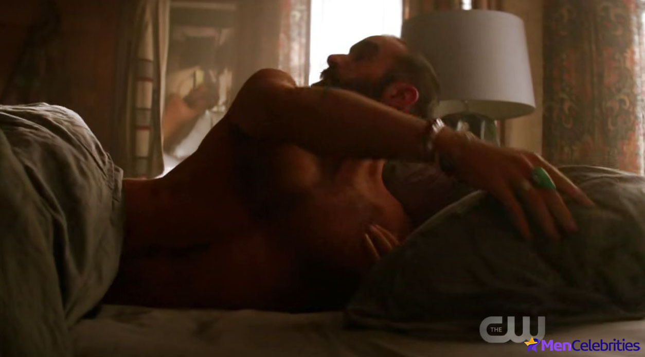 Joshua Sasse nude uncensored pics