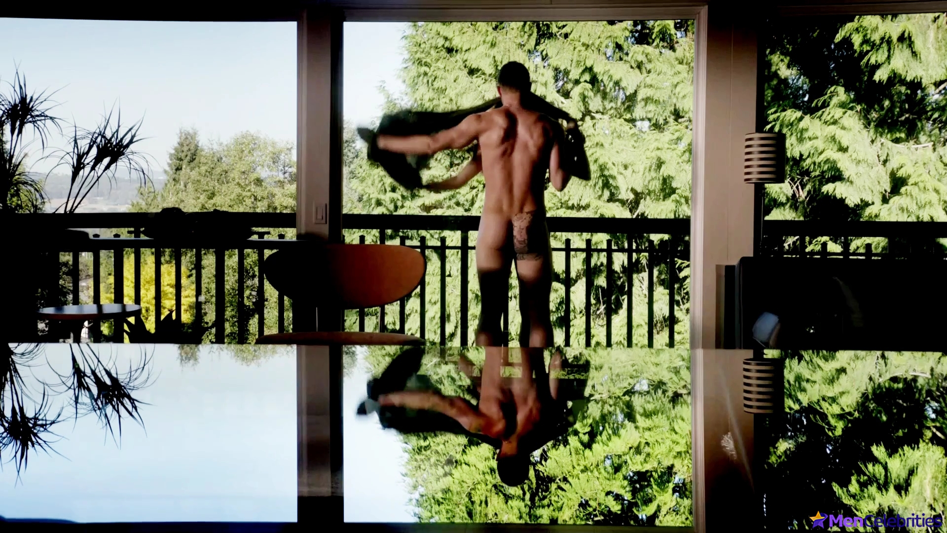 Joshua Sasse nude uncensored pics