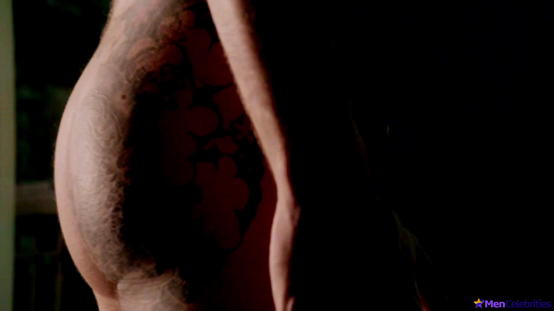 Joshua Sasse nude uncensored pics