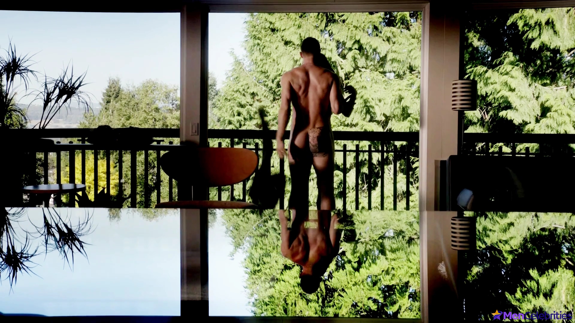 Joshua Sasse nude uncensored pics