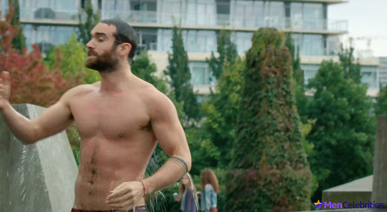 Joshua Sasse nude uncensored pics