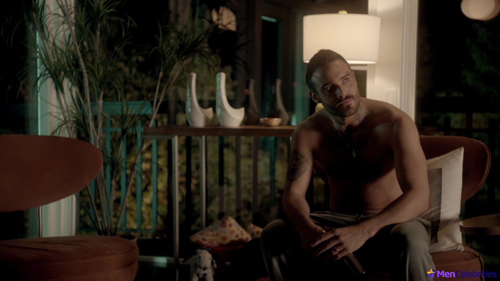 Joshua Sasse nude uncensored pics