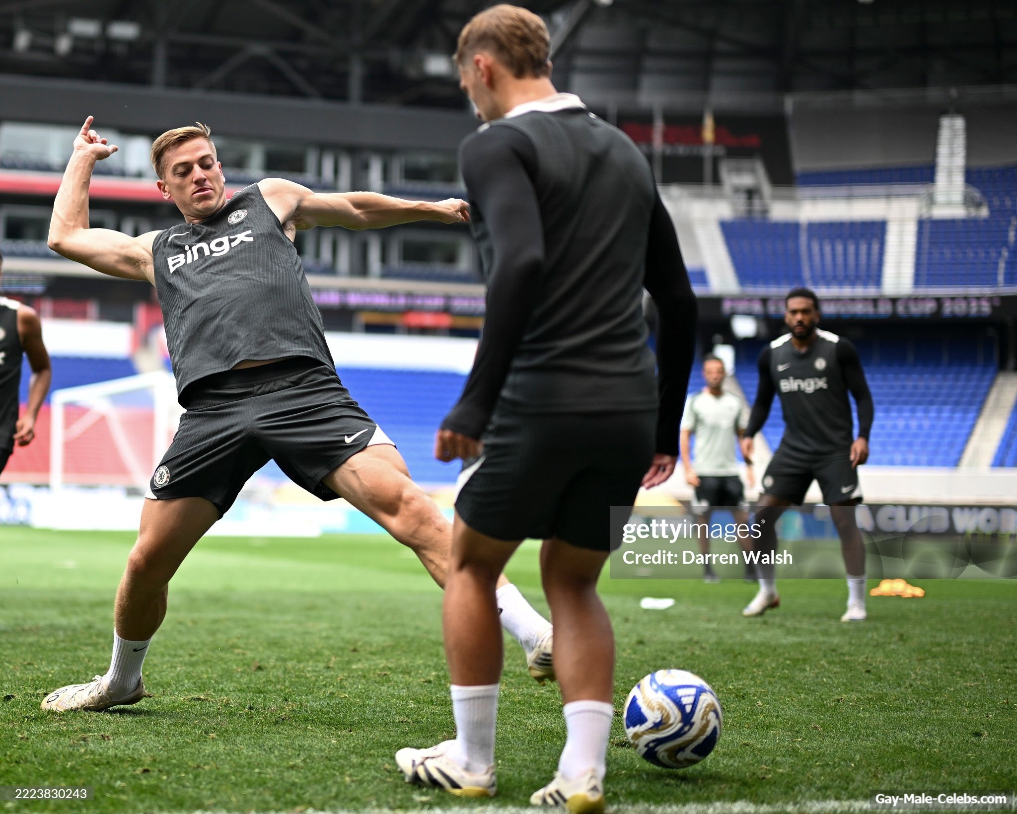 Liam Delap bulge photos