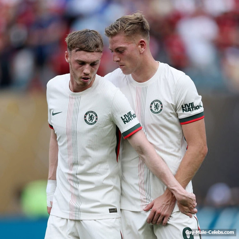 Liam Delap bulge photos