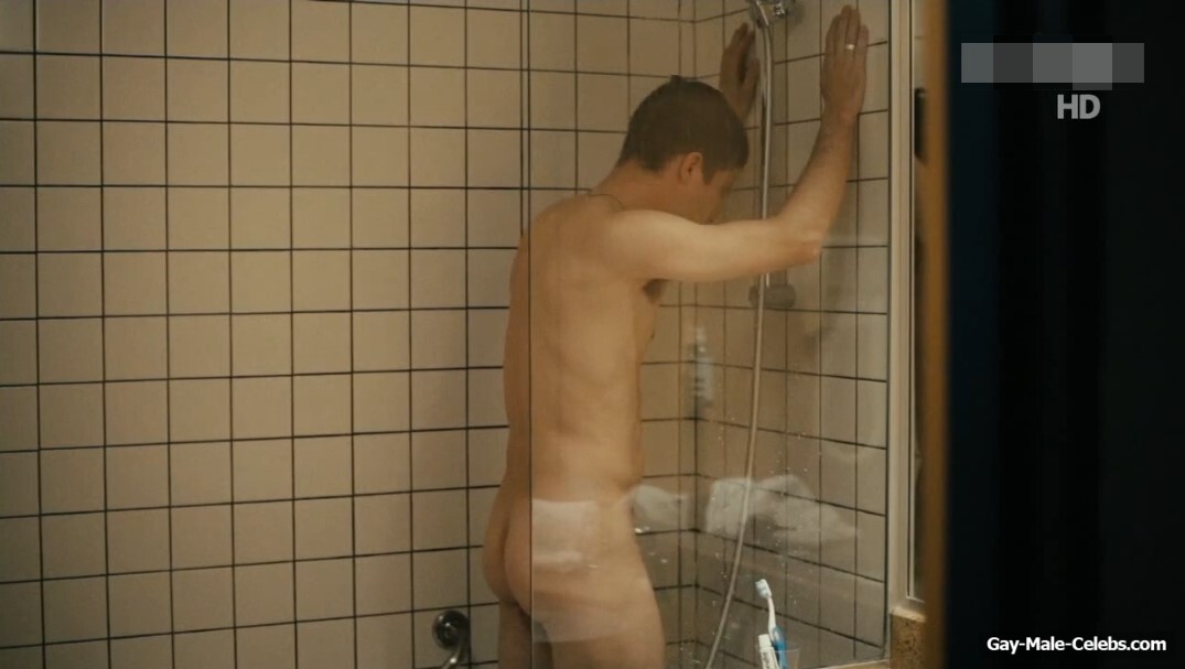 Nico Rogner nude in Looking for Simon