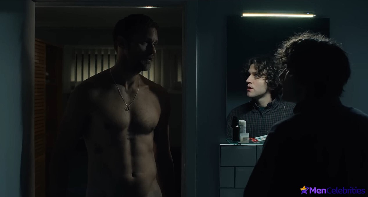 Alexander Skarsgard nude