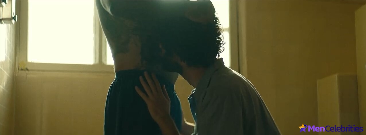 Robert LaSardo nude photos