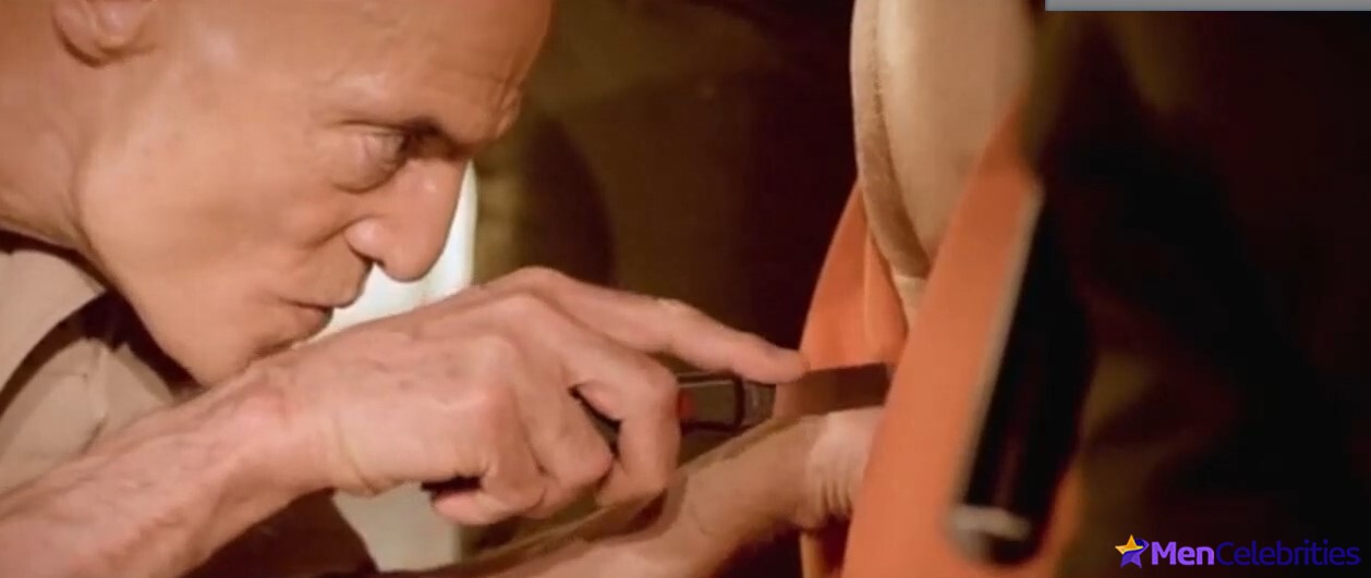 Robert LaSardo nude photos