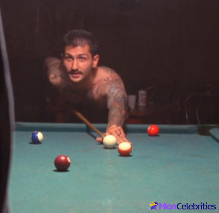 Robert LaSardo nude photos