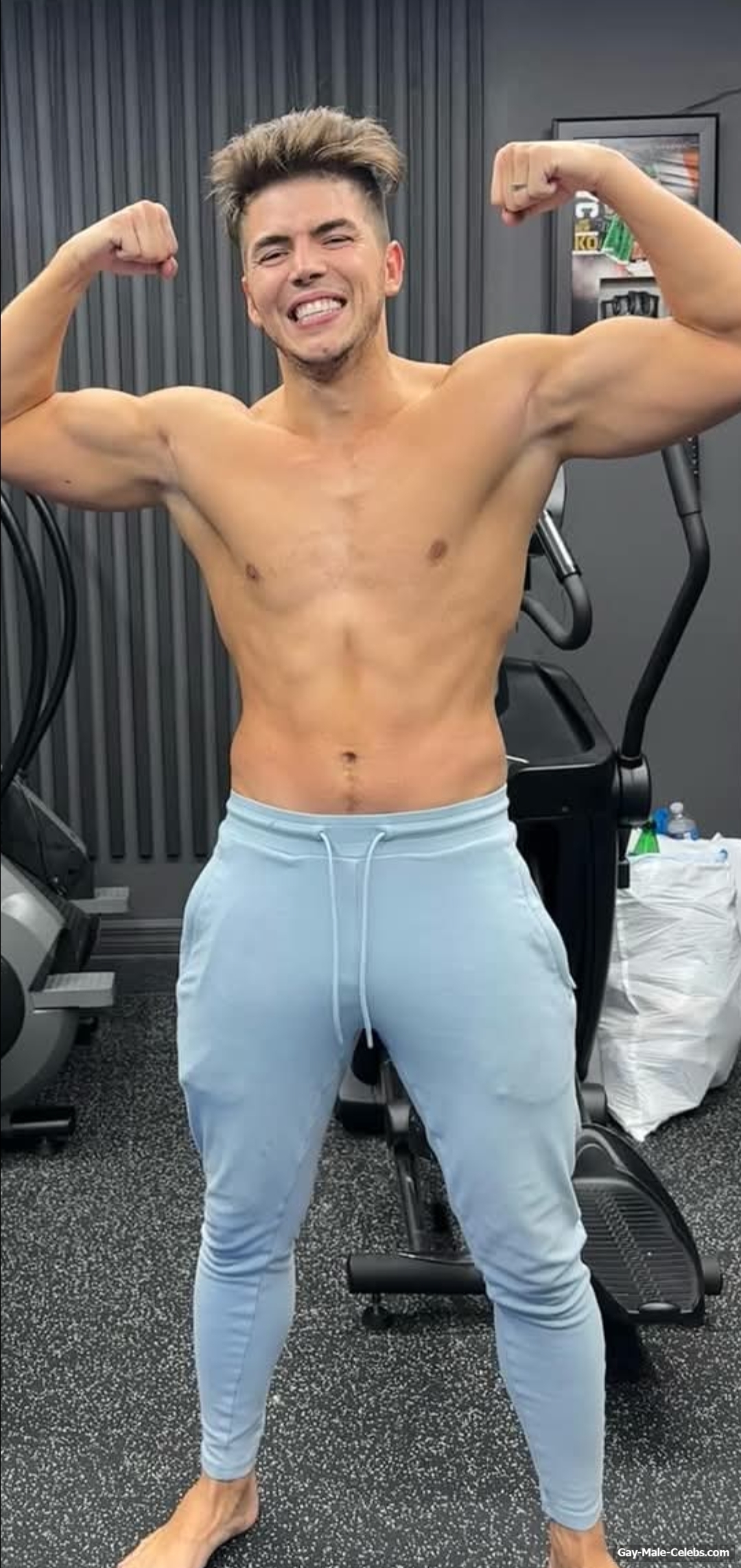 Sammy Guevara nude and sexy