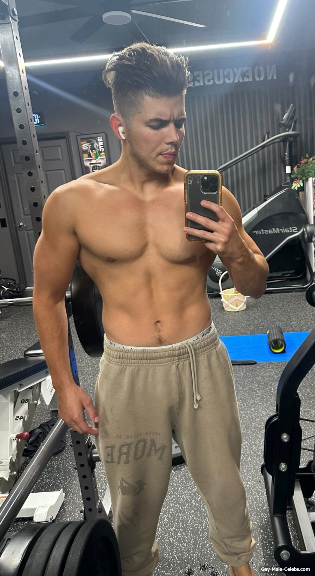 Sammy Guevara nude and sexy