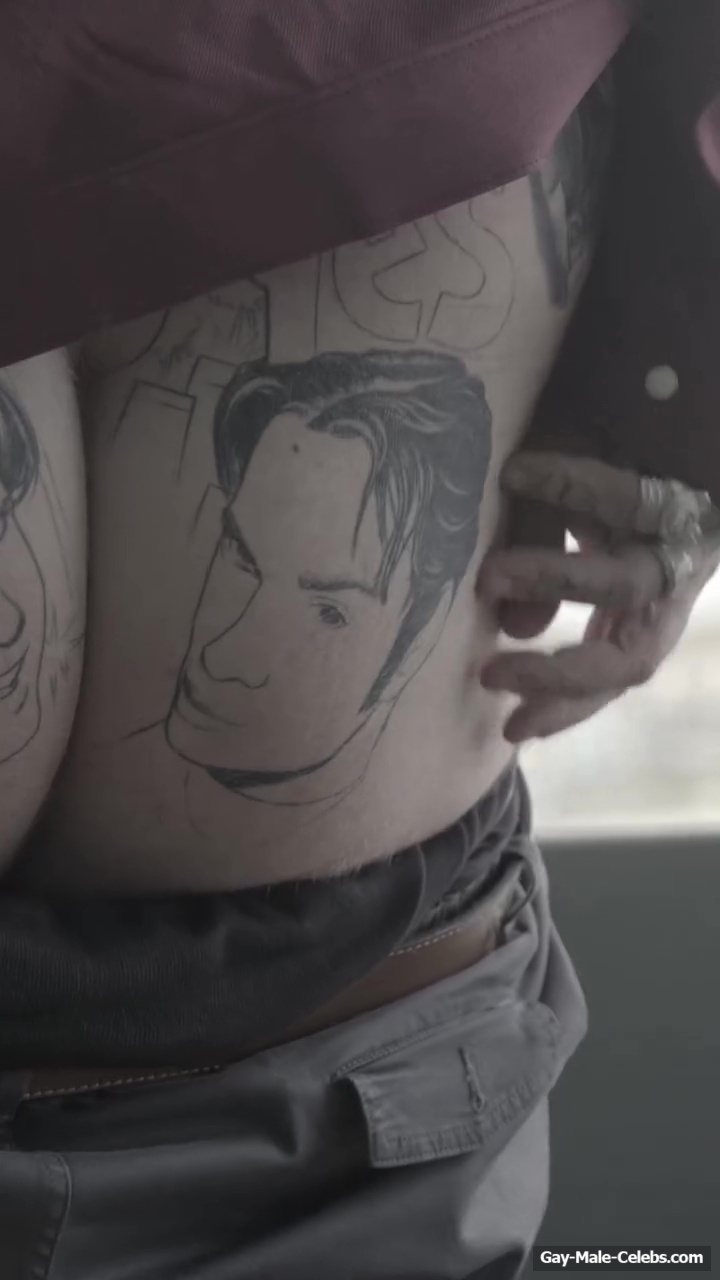 Teddy Swims naked ass