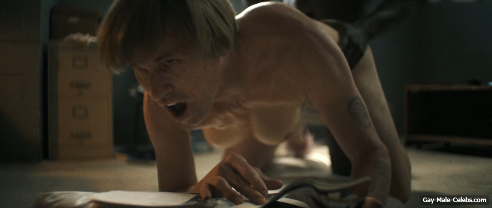 Tobias Jelinek gay sex in Monster