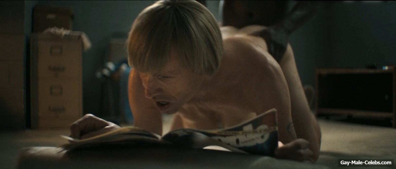 Tobias Jelinek gay sex in Monster