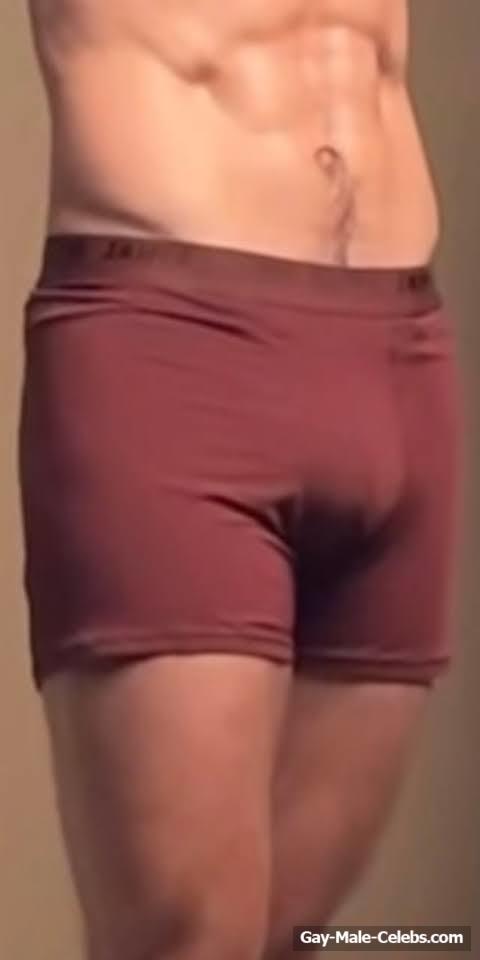 Tyriq Withers shirtless and bulge pics