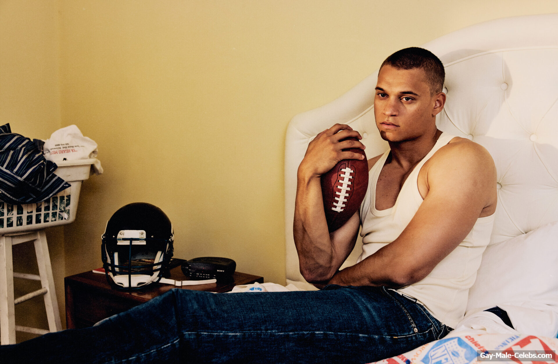 Tyriq Withers shirtless and bulge pics