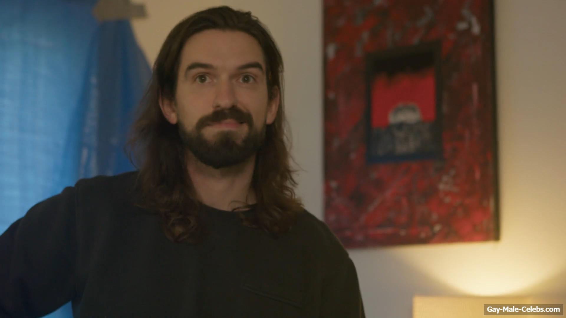 Alex Lee Williams frontal nude