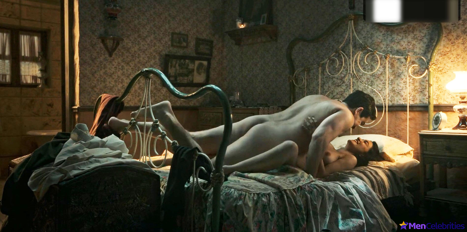 Alfonso Herrera nude scenes