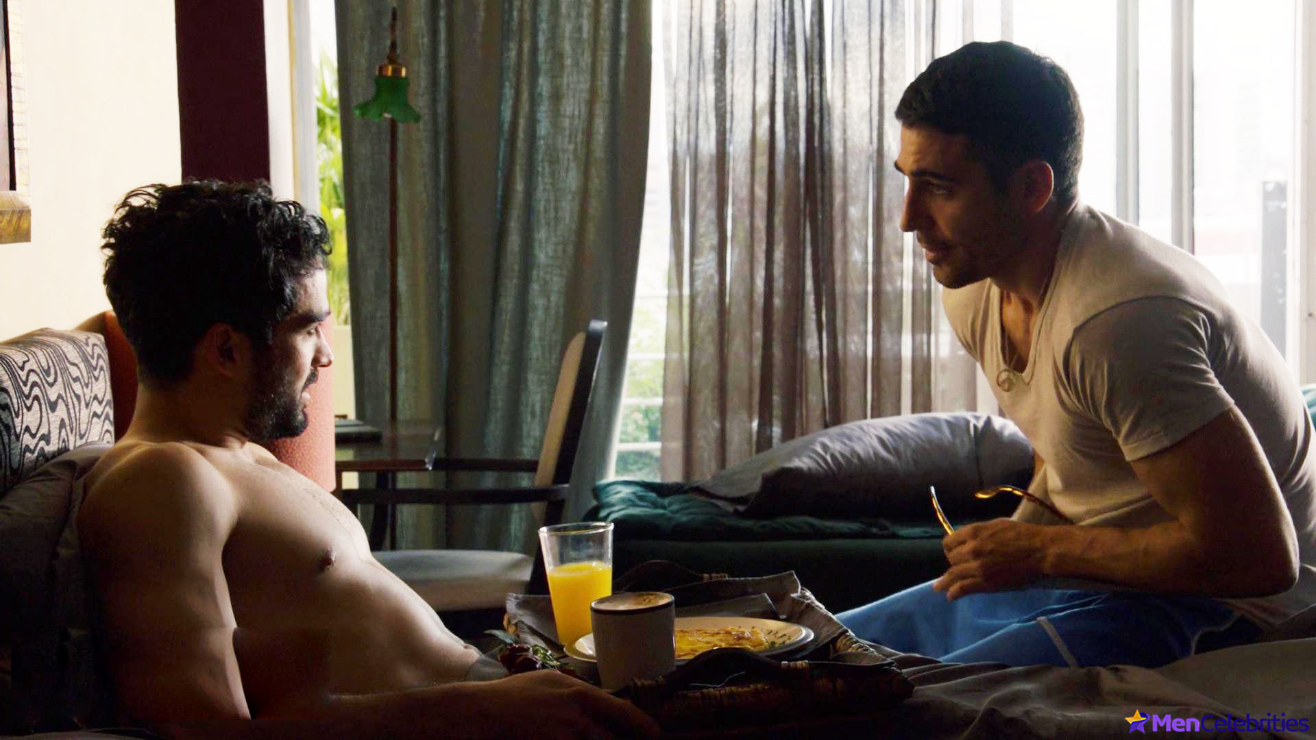 Alfonso Herrera nude scenes