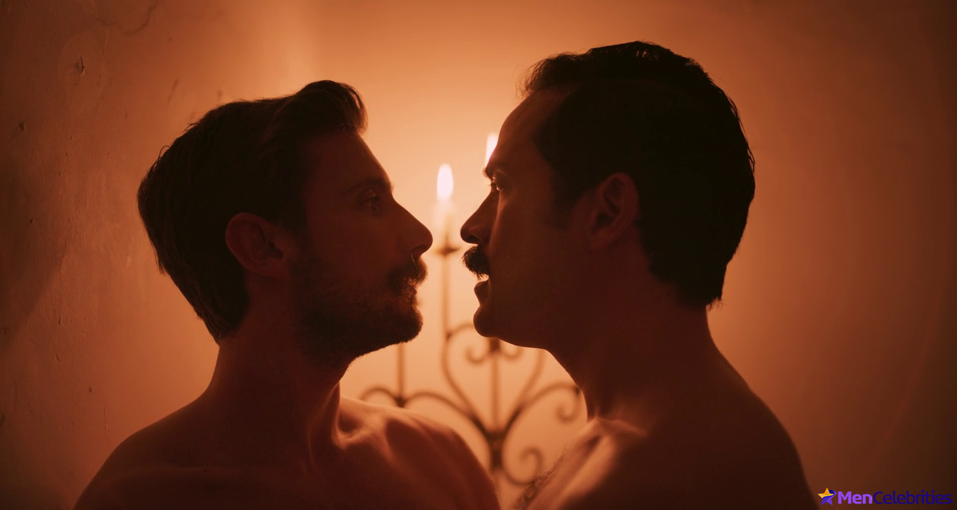 Alfonso Herrera nude scenes