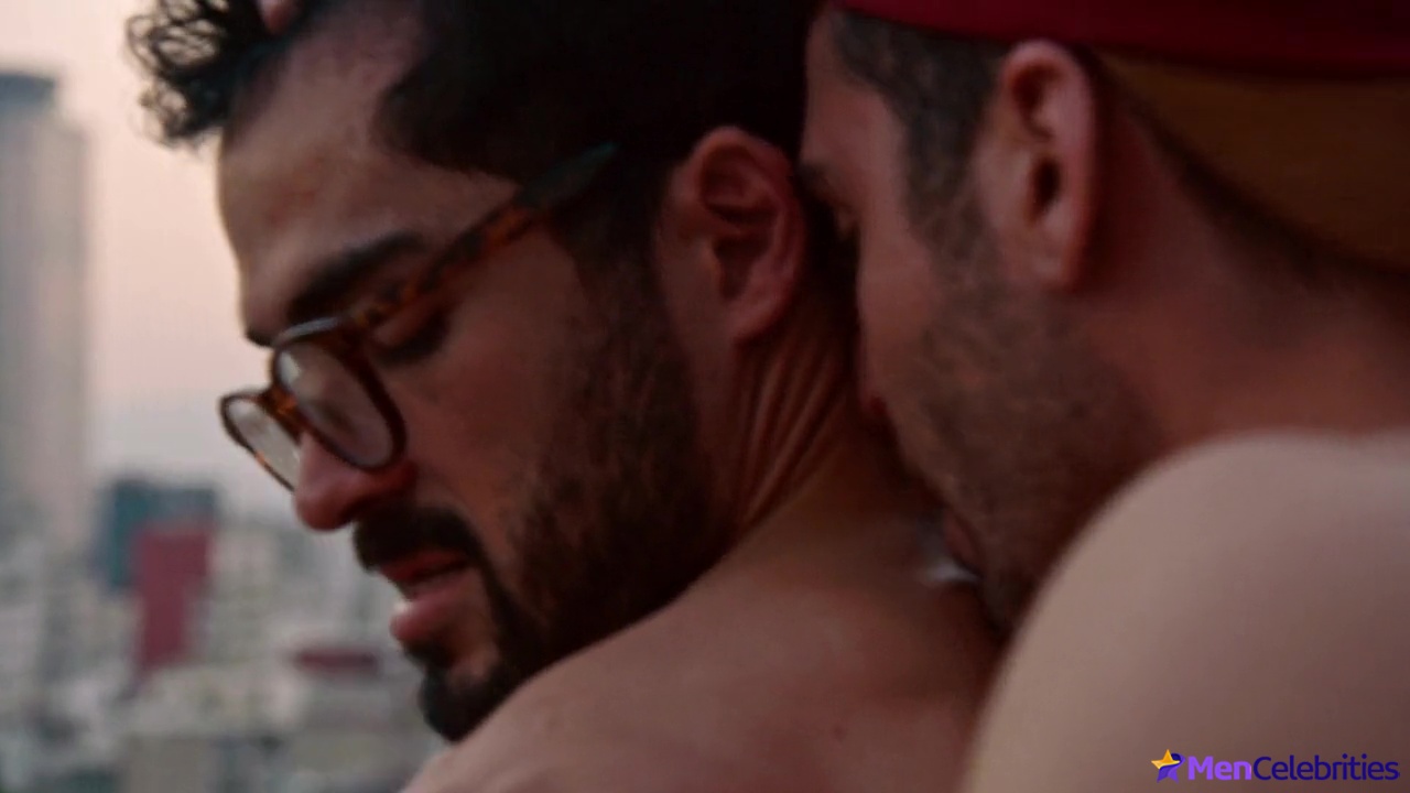 Alfonso Herrera nude scenes