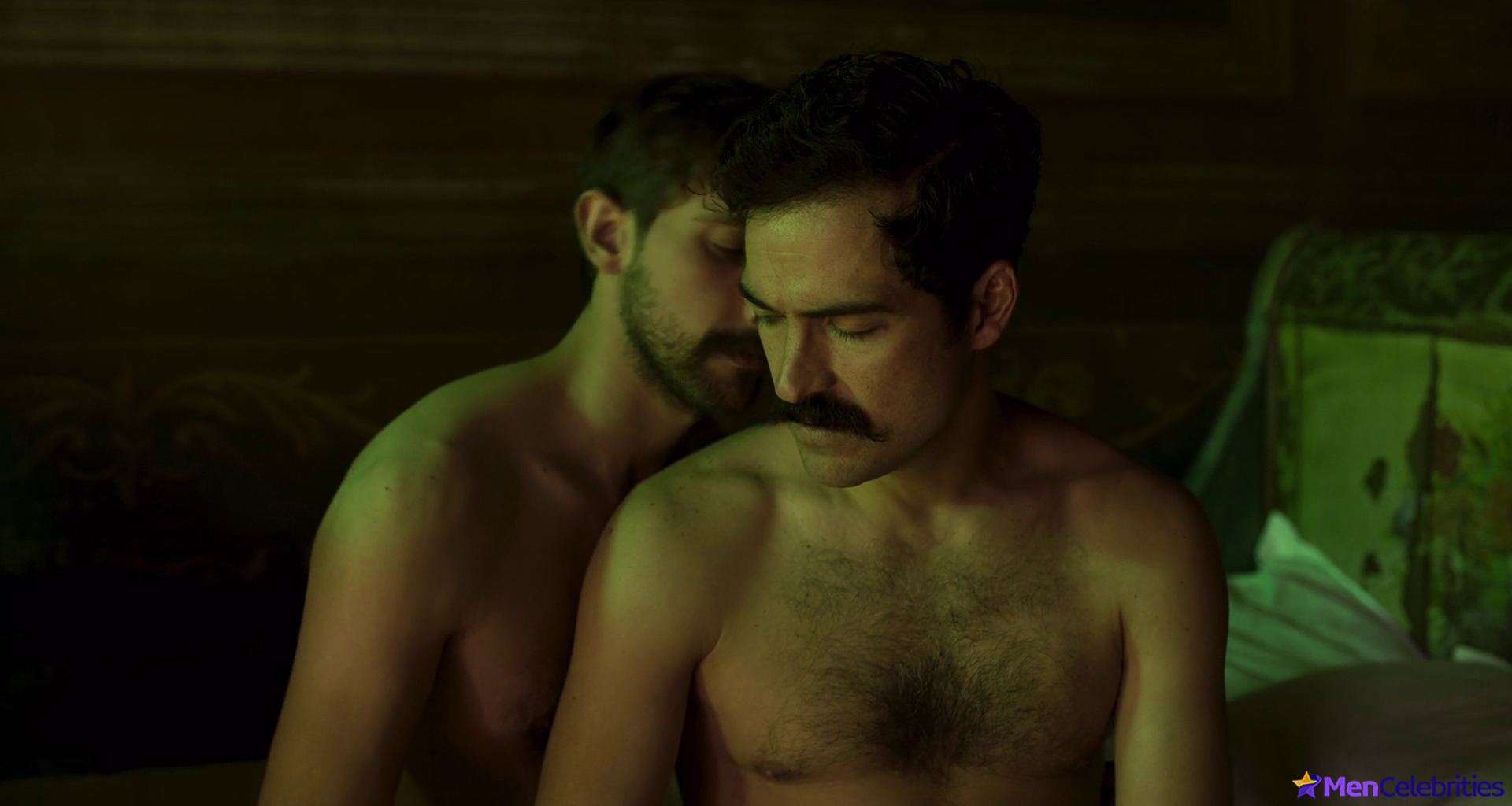 Alfonso Herrera nude scenes