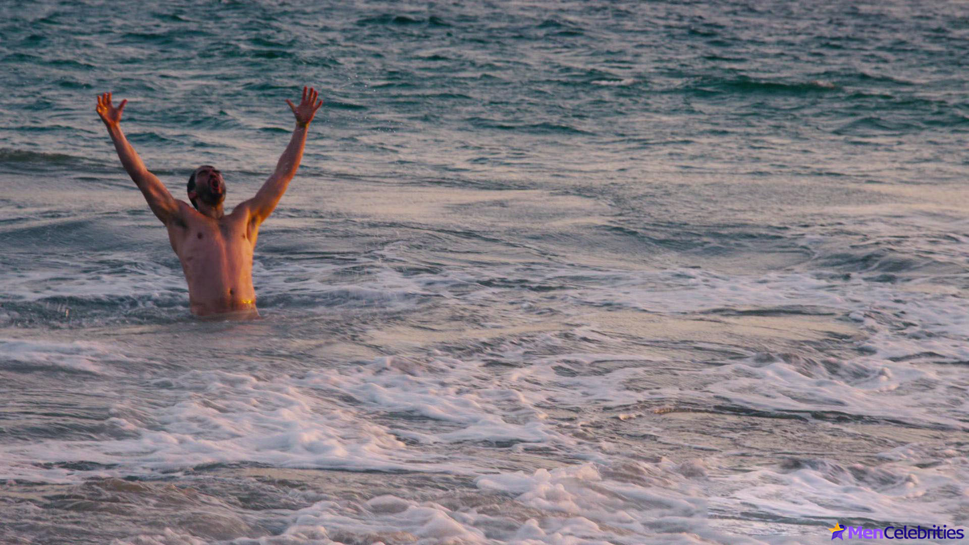 Alfonso Herrera nude scenes