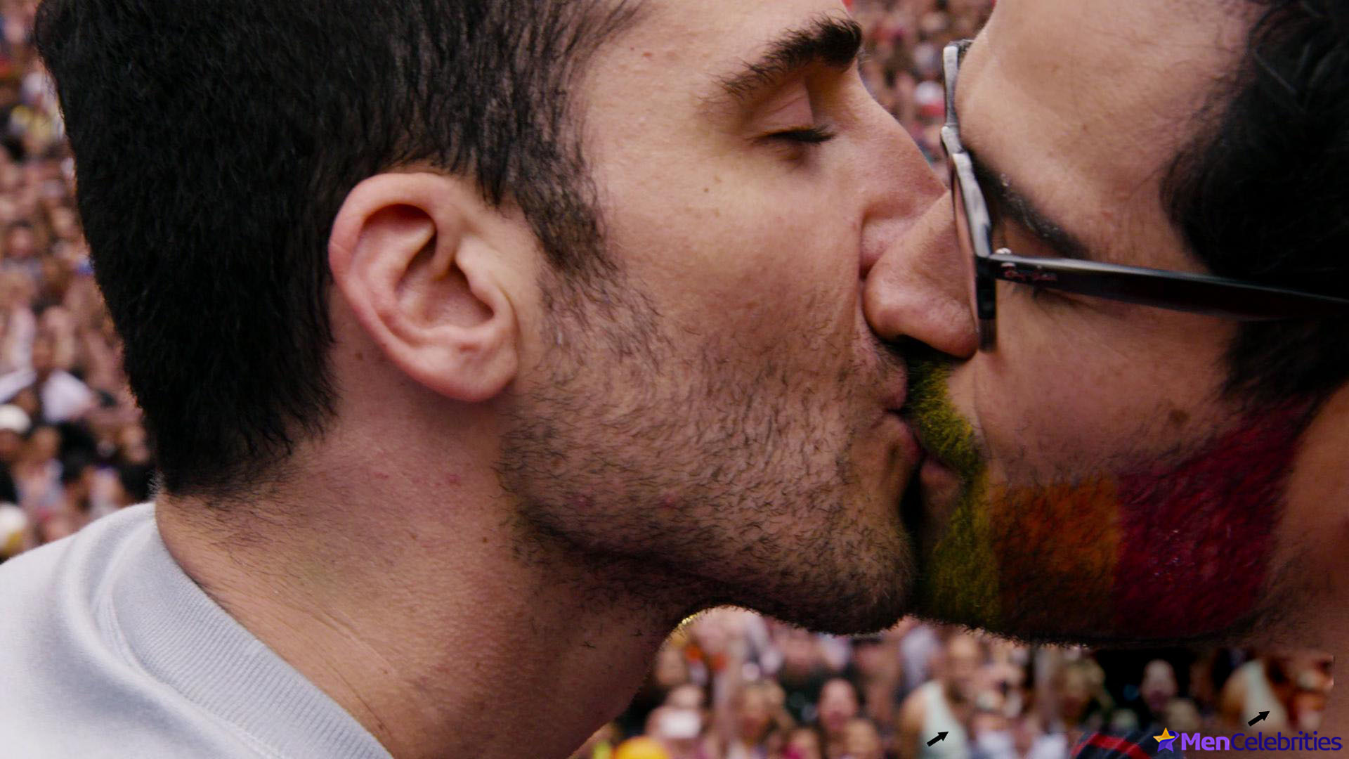 Alfonso Herrera nude scenes