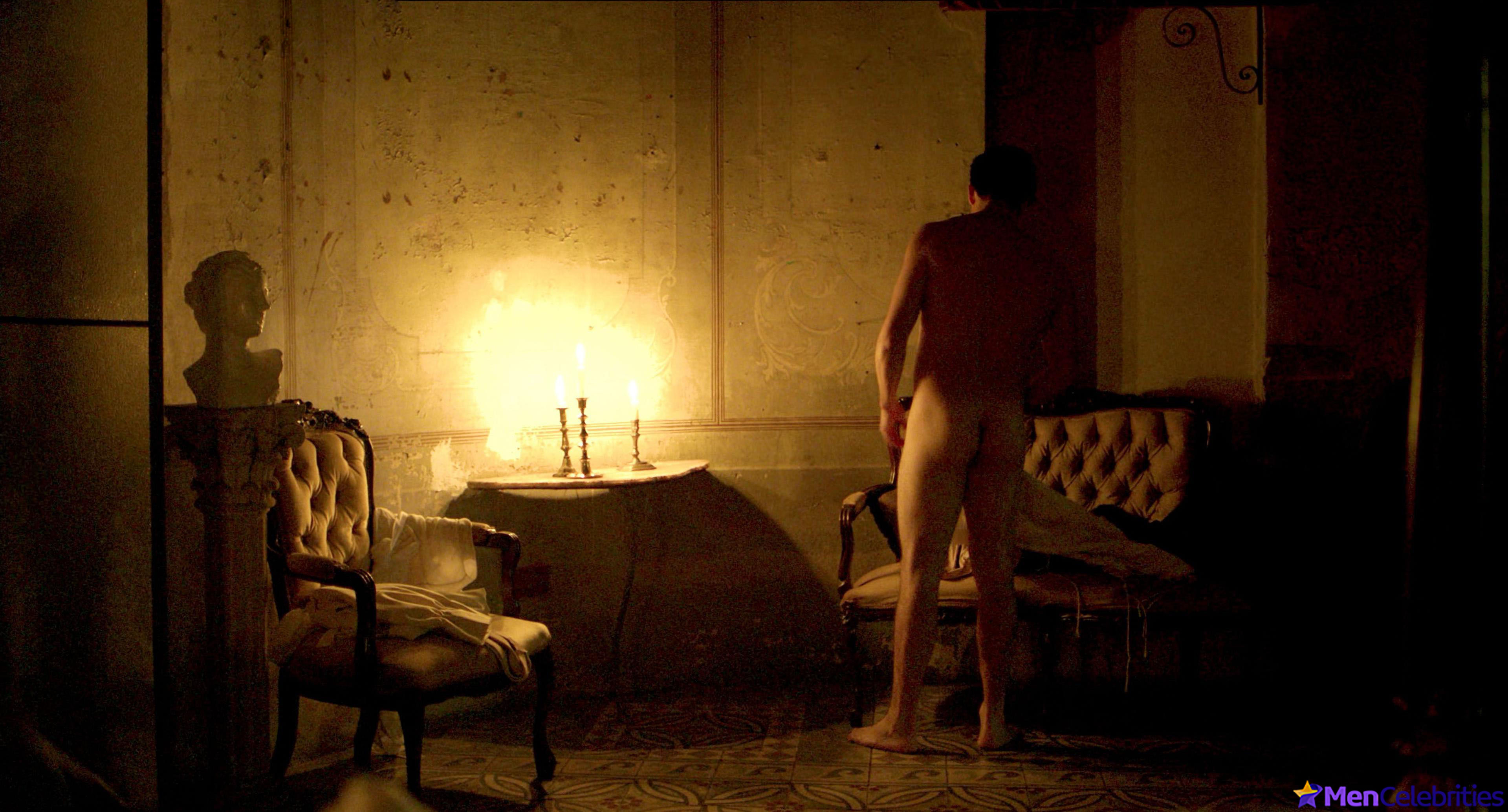 Alfonso Herrera nude scenes