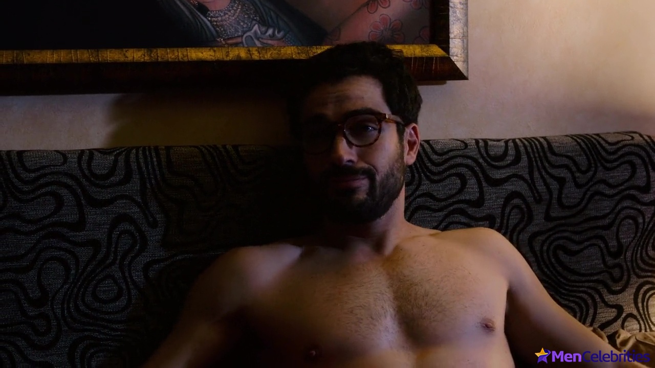 Alfonso Herrera nude scenes
