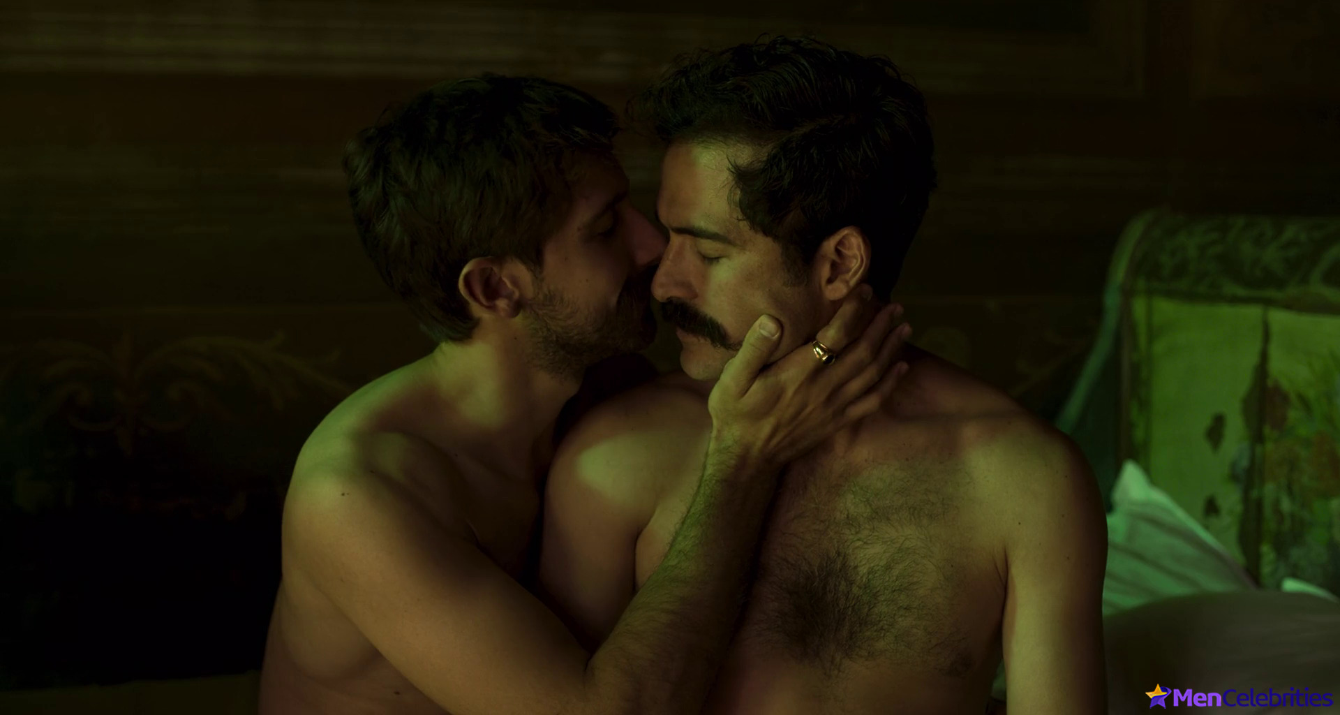 Alfonso Herrera nude scenes