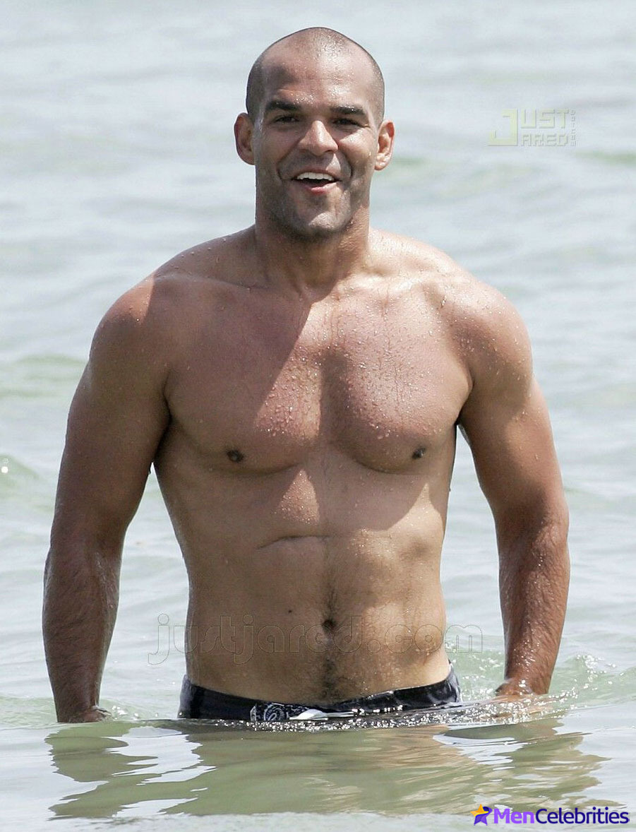 Amaury Nolasco shirtless pics