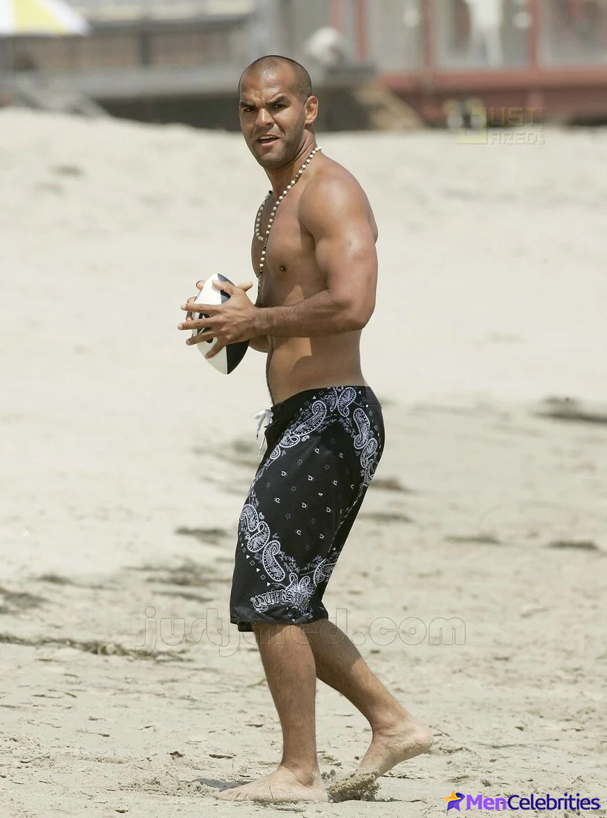 Amaury Nolasco shirtless pics