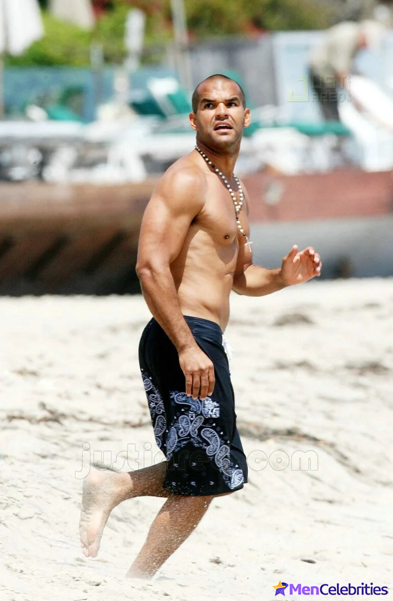 Amaury Nolasco shirtless pics