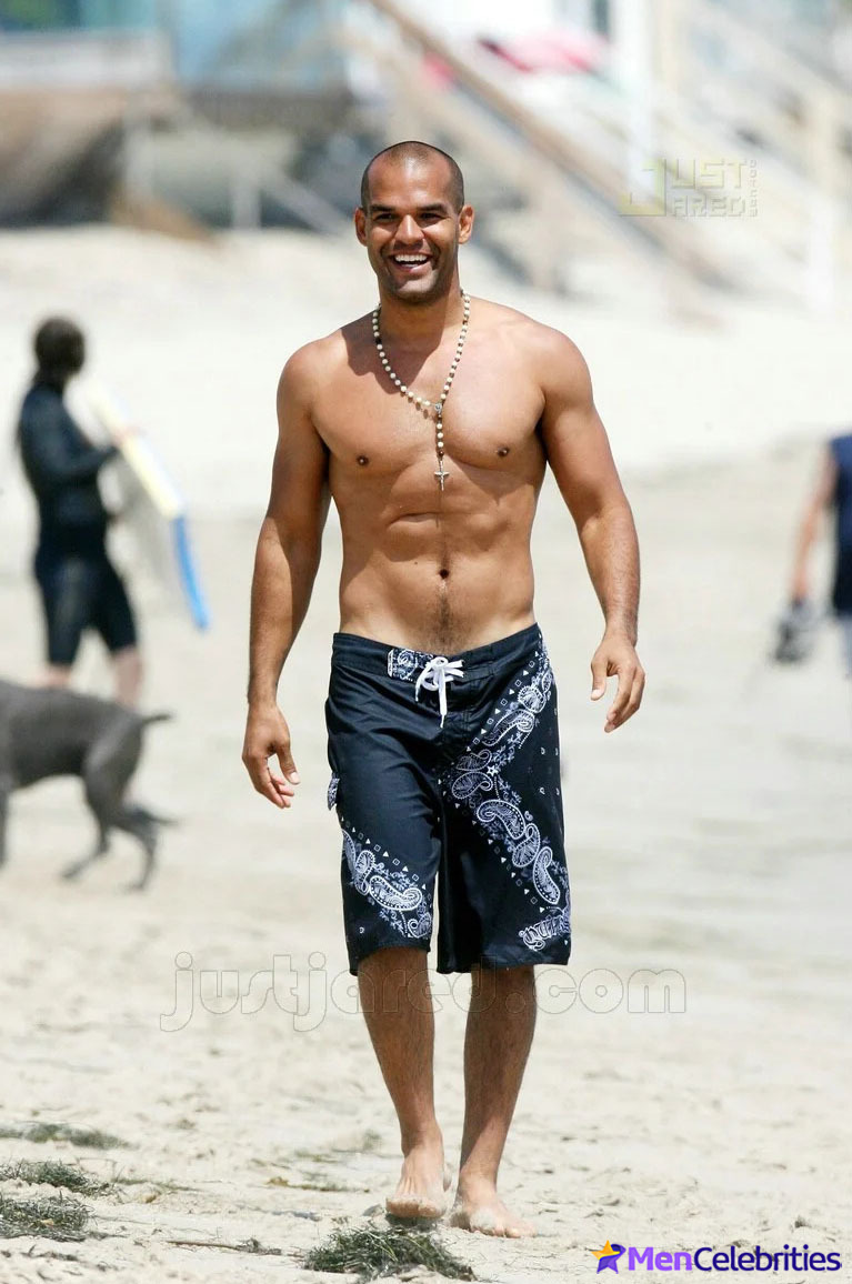Amaury Nolasco shirtless pics