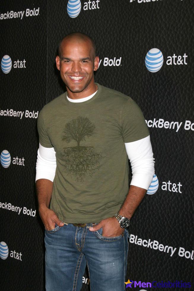 Amaury Nolasco shirtless pics