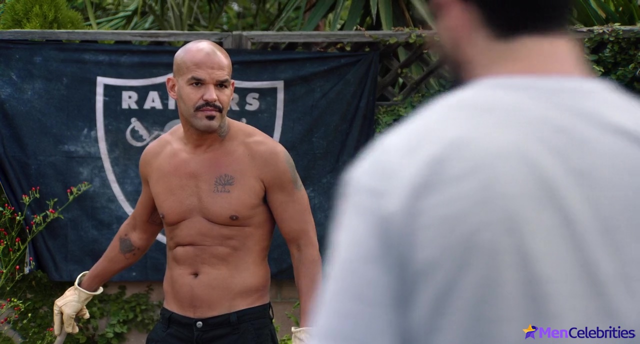 Amaury Nolasco shirtless