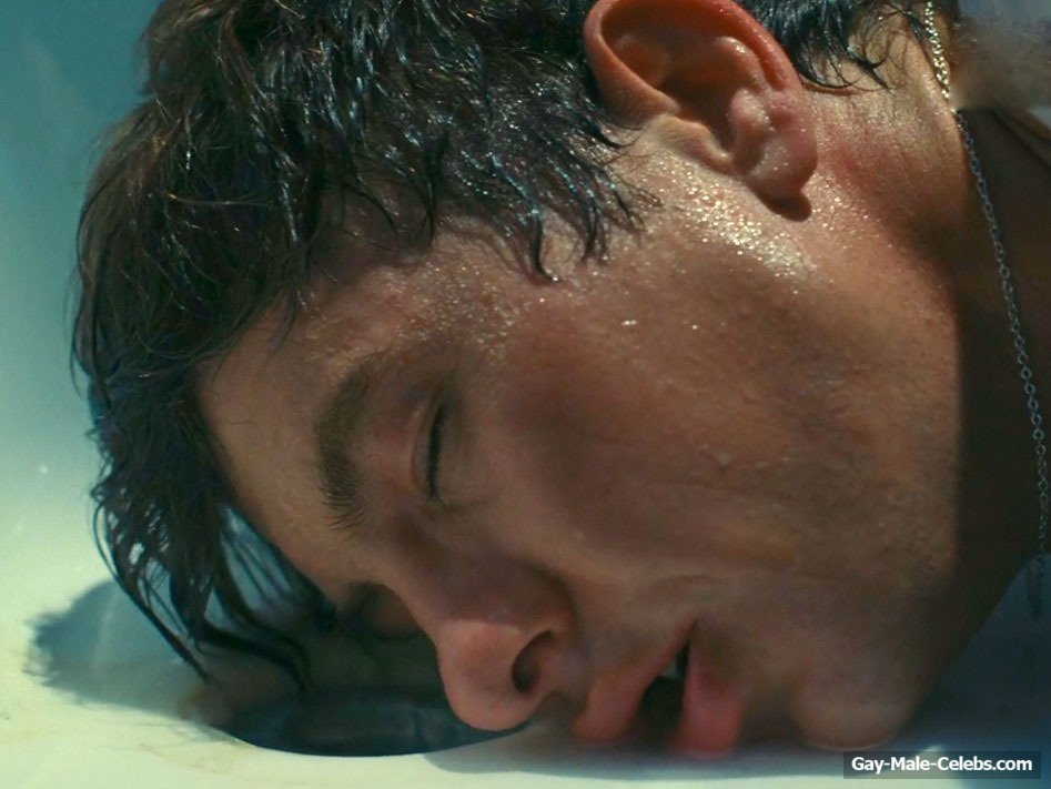 Barry Keoghan nude in Saltburn