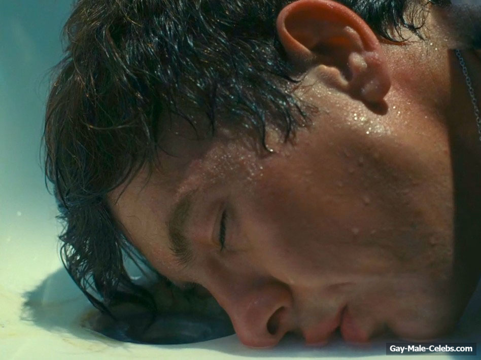 Barry Keoghan cum eating