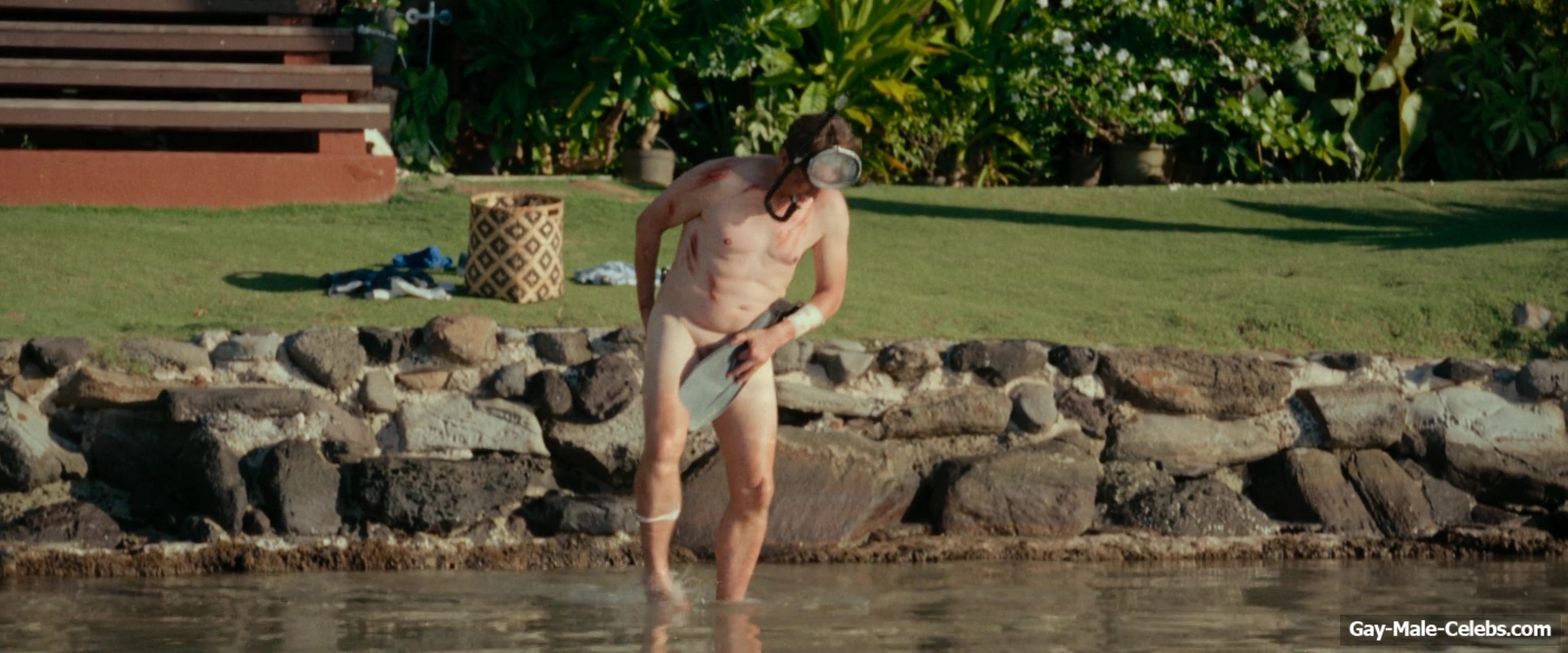 Billy Zane nude in Waltzing With Brando