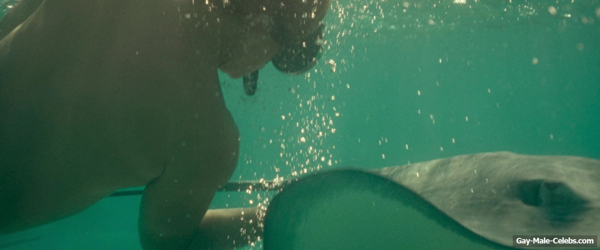 Billy Zane nude in Waltzing With Brando